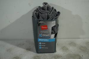 lot 146 image: Hanes X-Temp Cooling Socks 5 Pack sizes 6-12