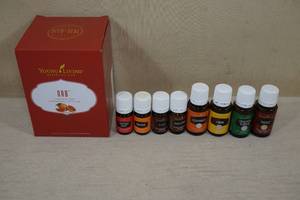 lot 185 image: Young Living Portable USB Ultrasonic Diffuser with 8 Different Essential Oils