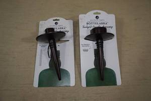 lot 186 image: 2 Northern Lights Bottelabra Tealight Candle Accesories