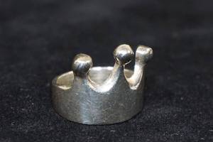 lot 245 image: Sterling Silver Crown Ring