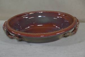 lot 248 image: Pottery Serving Dish