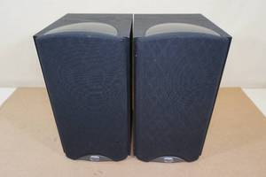 lot 8 image: Klipsch Synergy B2 Bookshelf Speakers