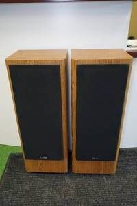 lot 10 image: Infinity RS 5001 Tower Speakers with Emit Tweeters
