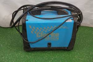 lot 30 image: Clarke Mig125EN Fan Cooled Wire Feed Welder - NOT WORKING