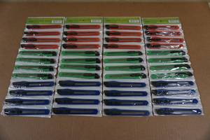 lot 39 image: NEW Retractable Blade Art Designing Knives