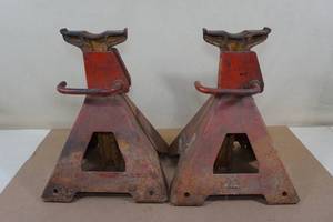 lot 58 image: Snap-On 5 Ton Jack Stands