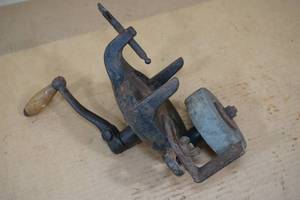 lot 66 image: Antique Hand Crank Grinder