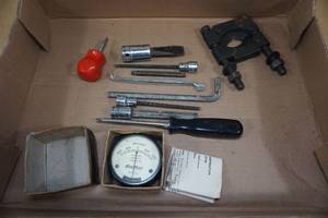 lot 74 image: Assorted Snap-On Tools - Vintage Blue Point Amp Gauge