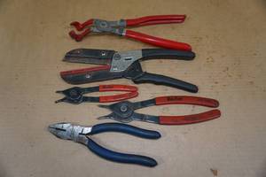 lot 76 image: Assorted Blue-Point Hand Tools - Some Vintage