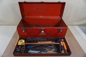 lot 94 image: Metal Craftsman Tool Box with Assorted Tools