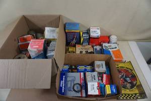 lot 118 image: Assorted Automotive Parts - Filters and Bearings