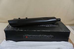 lot 121 image: Harley Davidson Stock Take-Off Exhaust Pipes - Black