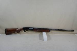 lot 20 image: Remington Model 1100 Magnum Semi Automatic 12 Gauge Shotgun