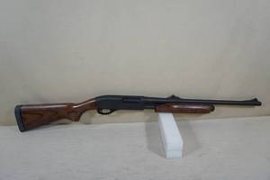 lot 22 image: Remington 870 20 Gauge Pump Action Shotgun with Rifled Barrel