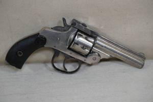 lot 44 image: Vintage Harrington & Richardson Premier Top Break .22 Rimfire Revolver