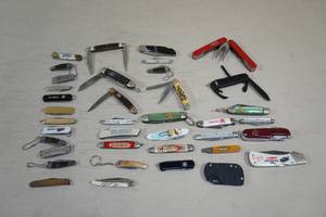 lot 87 image: Assorted Folding Pocket Knives - Promotional, Camillus, NRA
