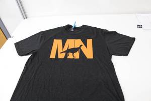 District Short Sleeve T-Shirt MN Turkey BlackOrange Print Size Medium