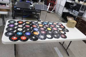 lot 665 image: Lot of (42) Vintage 45-rpm Record Albums with Hard Case