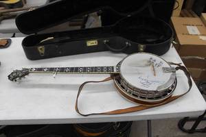 lot 601 image: Gibson Earl Scruggs Mastertone Signed 5-String Banjo with Banjo Strings, Banjo AccessoriesParts and Case
