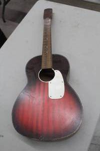 lot 615 image: Acoustic Guitar