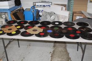 lot 670 image: Lot of (26) Vintage LP Record Albums