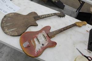 lot 617 image: Lot of (2) Guitars