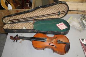 lot 621 image: Violin with Hard Case