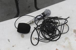 lot 632 image: Shure Bros Unisphere 1 PE56D Microphone with Cables