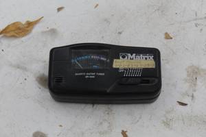 lot 636 image: Matrix SR-1000 Quartz Guitar Tuner