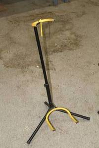 lot 659 image: Guitar Stand 32
