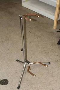 lot 661 image: Guitar Stand SilverBrown 29