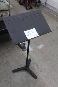 lot 664F image: Manhasset Sheet Music Stand 36