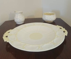 lot 14 image: Three Belleek items