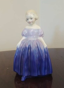 lot 31 image: Royal Doulton Figurine  Marie