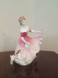 lot 33 image: Royal Doulton Figurine  My Best Friend