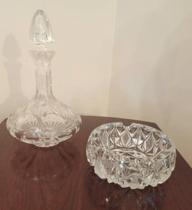 lot 44 image: Crystal decanter and ash try