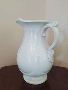 lot 98 image: Furnival Pitcher