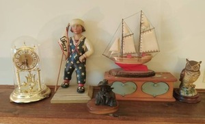 lot 206 image: Collection Of Dcor