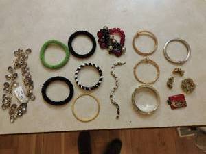 lot 165 image: Collection Of Costume Jewelry