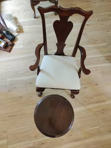 lot 180 image: Chair And End tablePlantstand