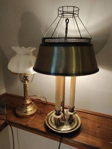 lot 209 image: Two Vintage Lamps