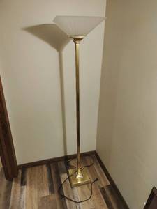 lot 210 image: Brass Or Similar Material Floor Lamp
