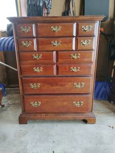 lot 243 image: American Drew Dresser