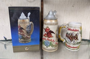 lot 292 image: Collection of 2 Collectable Beer Steins Featuring Anheuser-Busch and Budweiser