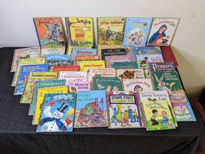 lot 121 image: Collection of (40) Vintage Childrens Books (Golden Books, Christmas, Sesame Street, Disney, and more)