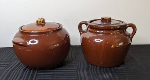 lot 115 image: Set of (2) Brown Pottery Bean PotsCookie Jars