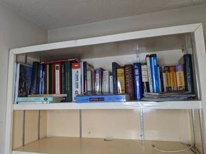 lot 117 image: Assorted Cookbooks, TravelRV Guides, Maps, and Historical Books