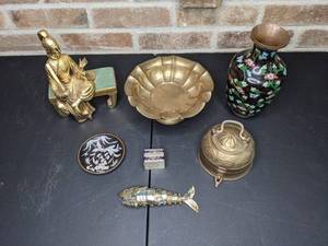 lot 206 image: Asian Decor to Spice up Your House