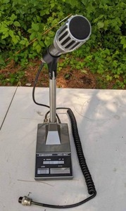lot 184 image: Kenwood MC-60A - Kenwood MC-60A Desk Microphone