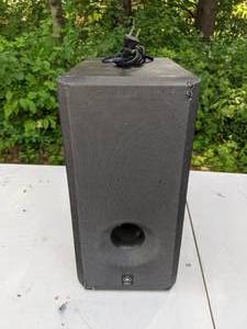 lot 190 image: Yamaha Home Theater Subwoofer SW-P201